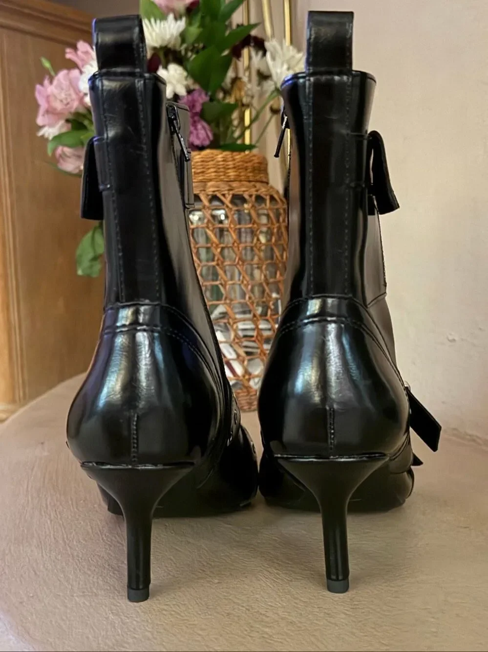 NWOT Wild Pair Moonbeam pointed toe boots